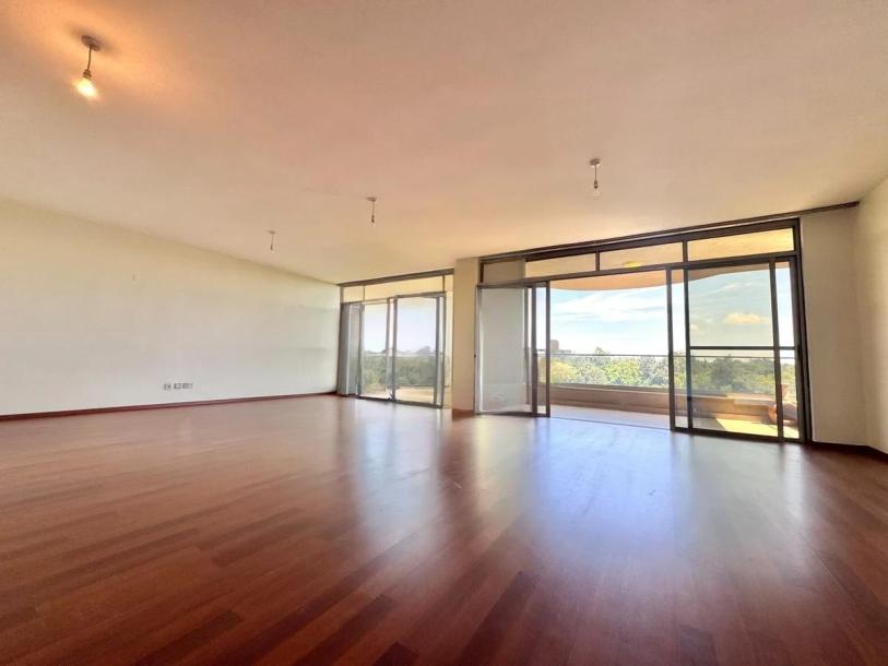 Executive 3-Bedroom En-Suite Apartment for Rent in Parklands-5